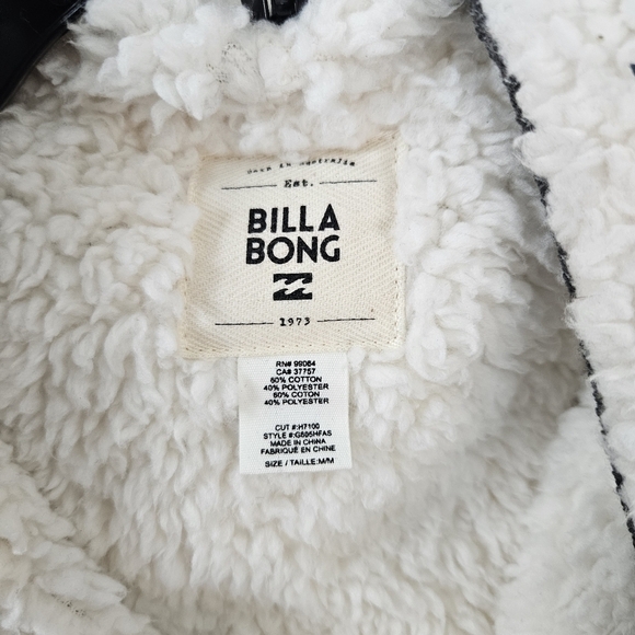 BILLABONG Aztec Print Sherpa Lined Poncho Size Medium - Picture 6 of 7